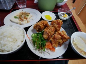 台湾料理 鑫源 (きんげん) 玉島店 唐揚げ定食