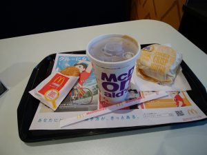 マクドナルド 岡山野田店 チキンクリスプ + ハッシュドポテト + アイスコーヒー